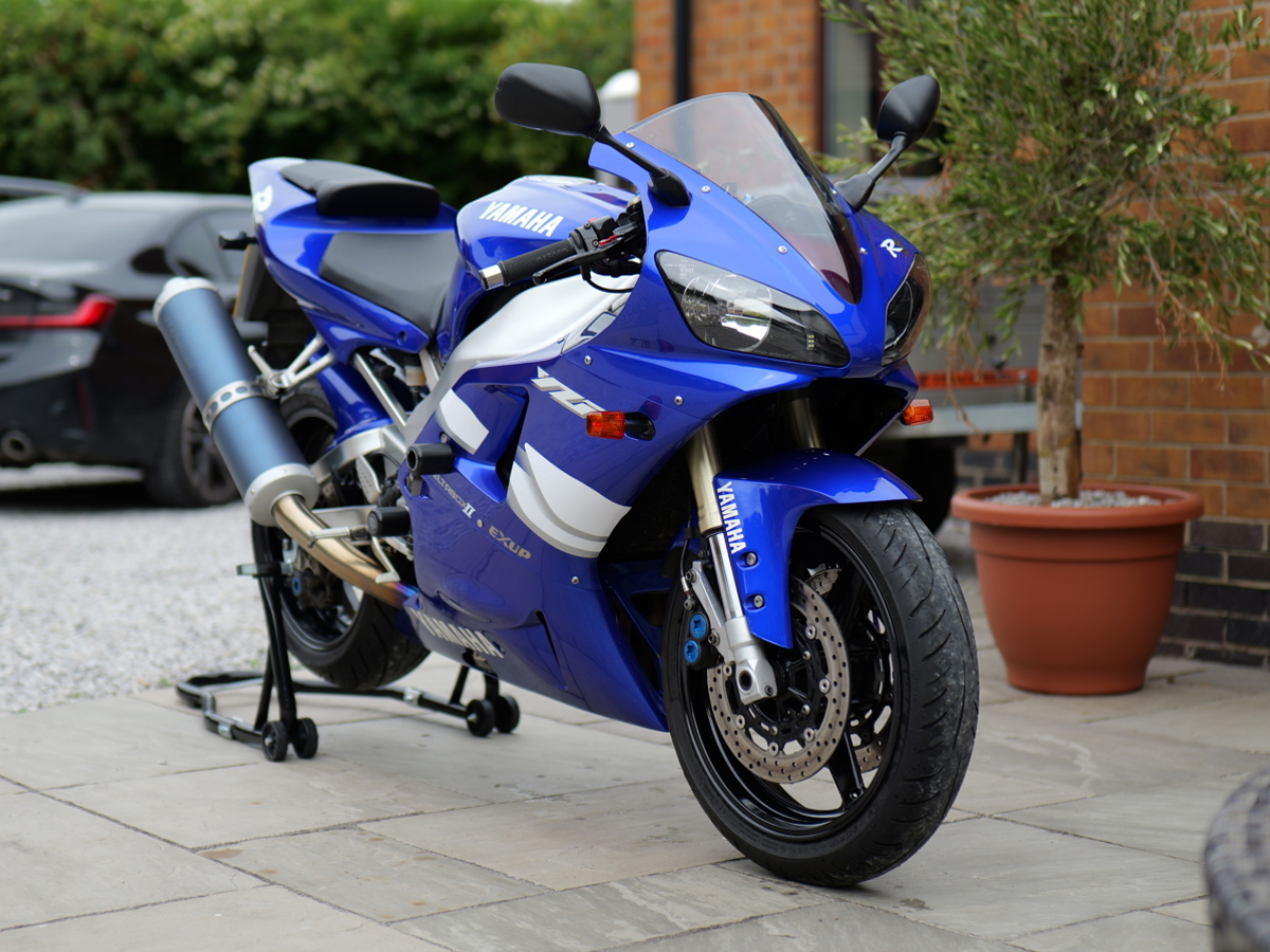 2000 Yamaha YZF-R1 5JJ  28,896 Miles Future Classic Featured on Mid Bike Crisis 