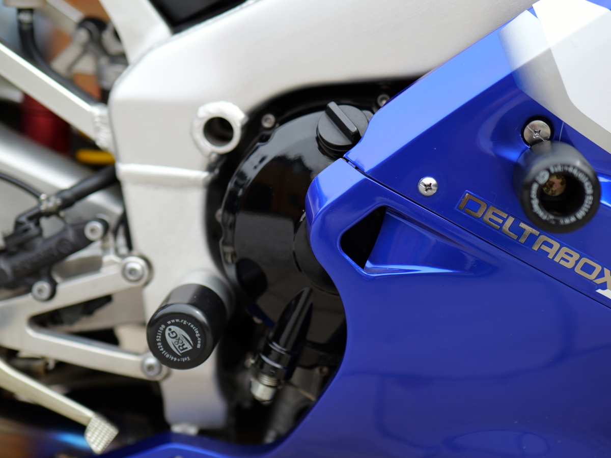 2000 Yamaha YZF-R1 5JJ  28,896 Miles Future Classic Featured on Mid Bike Crisis 