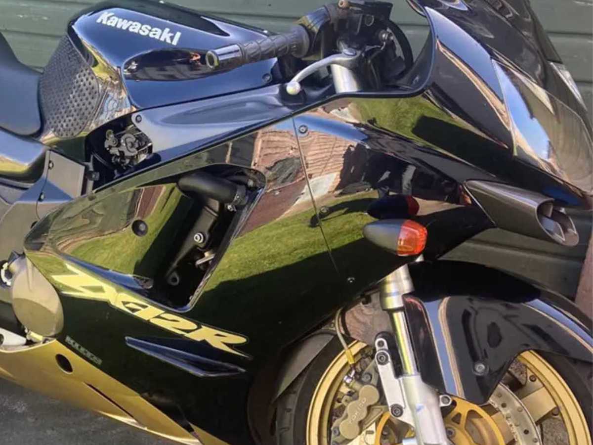 2003 Kawasaki ZX-12R – 21,000 Miles – Original Clean Example 