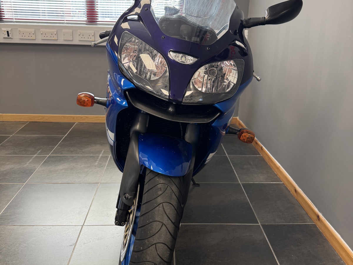 Kawasaki ZX-9R – 26,158 Miles – Outstanding Original Example £3495