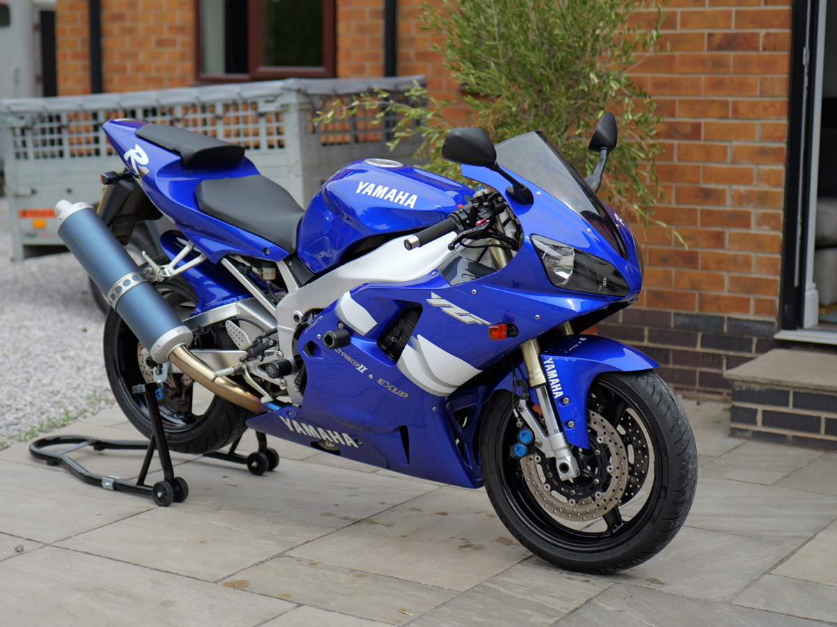 2000 Yamaha YZF-R1 5JJ 28,896 Miles Future Classic Featured on Mid Bike Crisis